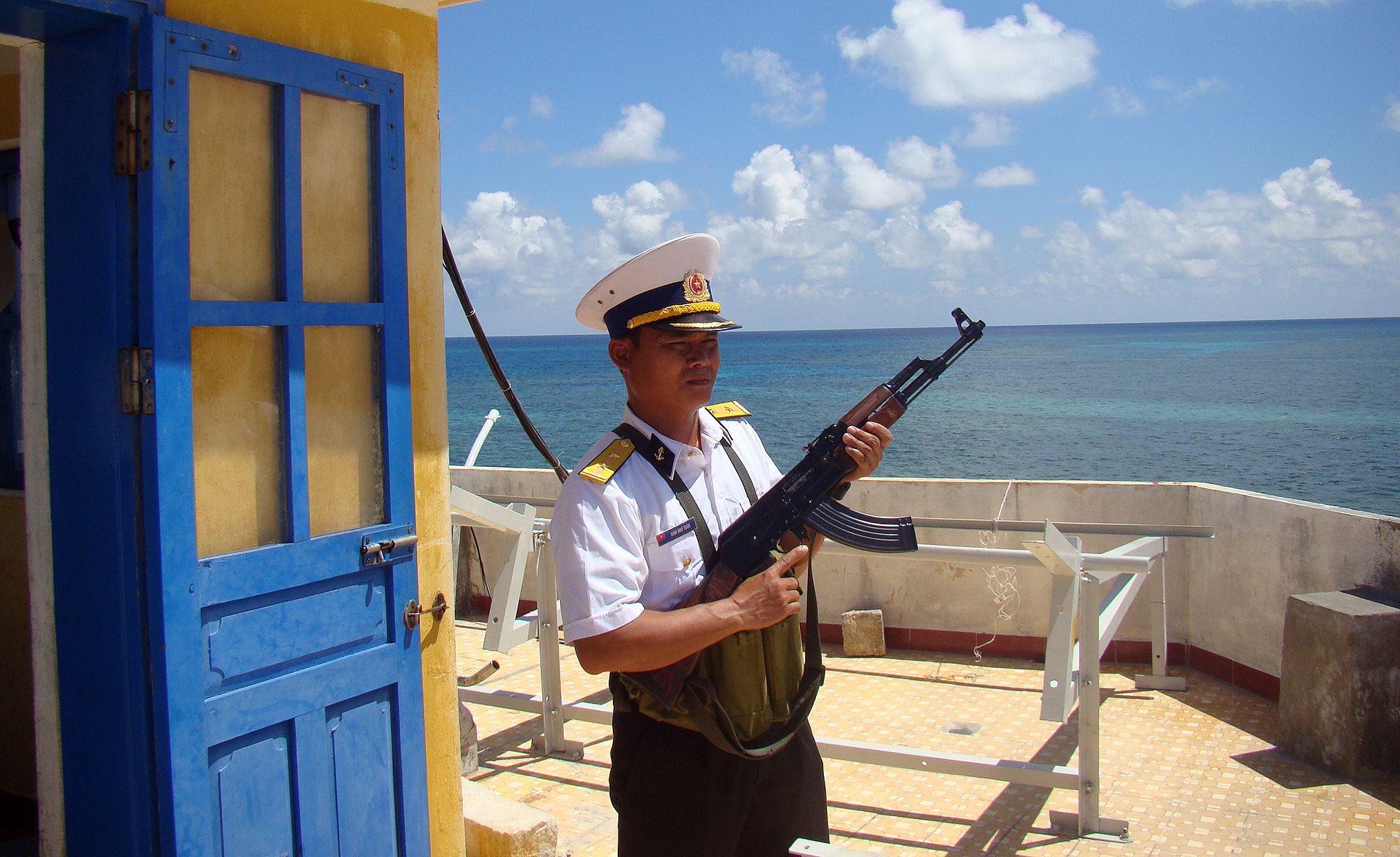 Vững chắc tay súng bảo vệ chủ quyền biển đảo