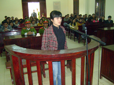 Bị cáo Lê Thị Thanh Bình tại phiên tòa. Ảnh: T.T
