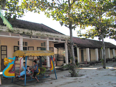 Dãy nhà cấp 4 Trường mầm non Tân Ninh (Quảng Ninh)  đang ngày càng xuống cấp sau mỗi đợt mưa bão, lũ lụt.