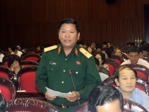 Đại biểu Quốc hội thành phố Đà Nẵng Lê Văn Hoàng phát biểu ý kiến. (Ảnh: TTXVN)