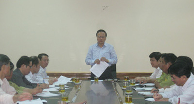 Đồng chí Trần Văn Tuân, UVTVTU, Phó Chủ tịch UBND tỉnh, phát biểu kết luận tại buổi làm việc.