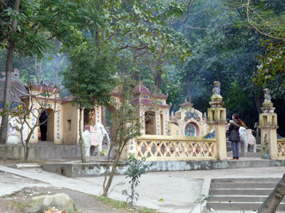 Đền Liễu Hạnh công chúa ở xã Quảng Đông, huyện Quảng Trạch. Ảnh: P.V