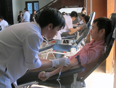 Tuổi trẻ huyện Bố Trạch hiến máu nhân “Ngày toàn dân tham gia HMTN” 7- 4