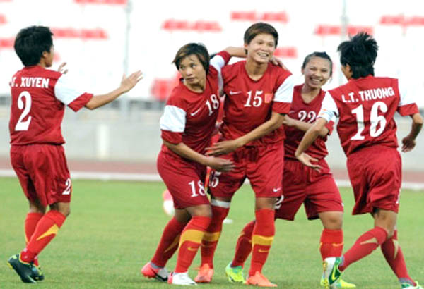  Đội tuyển bóng đá nữ Việt Nam sẽ vào bán kết nếu thắng Philippines chiều nay. Ảnh: V.S.I