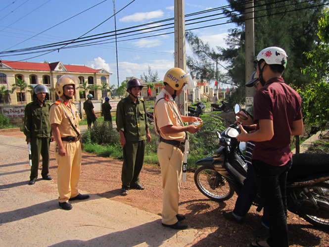 Công tác tuần tra kiểm soát, xử lý các trường hợp vi phạm luật giao thông nhằm bảo đảm TTATGT trên địa bàn giáp ranh hai huyện Quảng Ninh, Lệ Thuỷ.