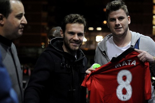 Mata (giữa) là cầu thủ có giá cao nhất trong kỳ chuyển nhượng mùa đông - Ảnh: AFP