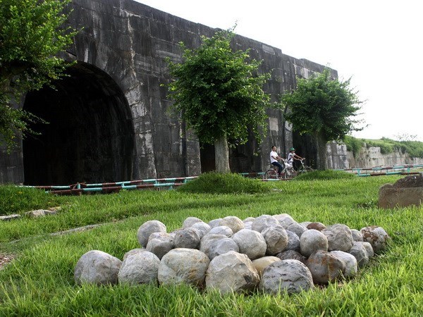 Thành nhà Hồ - một di sản của Việt Nam được UNESCO công nhận. (Ảnh: Anh Tuấn/TTXVN)
