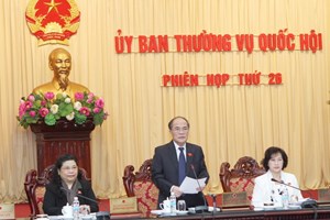 Chủ tịch Quốc hội Nguyễn Sinh Hùng phát biểu ý kiến. (Ảnh: Nhan Sáng/TTXVN)