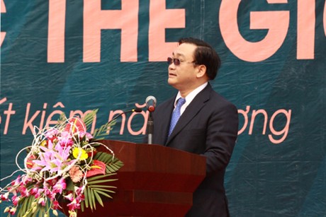 Phó Thủ tướng Hoàng Trung Hải kêu gọi mọi người chung tay gìn giữ, bảo vệ nguồn nước, tiết kiệm năng lượng. Ảnh VGP/Nguyên Linh