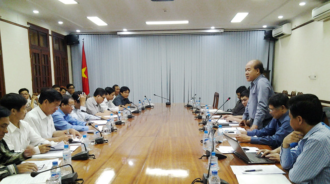 Thứ trưởng Bộ Giao thông vận tải Nguyễn Văn Công phát biểu tại buổi làm việc.