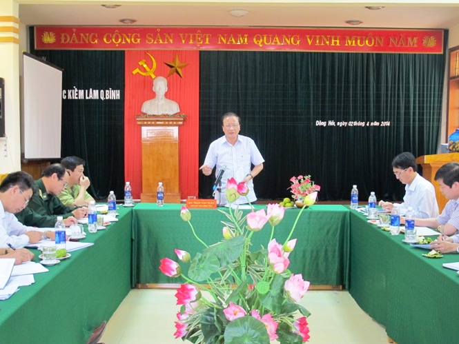 Đồng chí Trần Văn Tuân, UVTV Tỉnh ủy, Phó Chủ tịch UBND tỉnh phát biểu tại buổi làm việc về công tác quản lý, bảo vệ rừng.