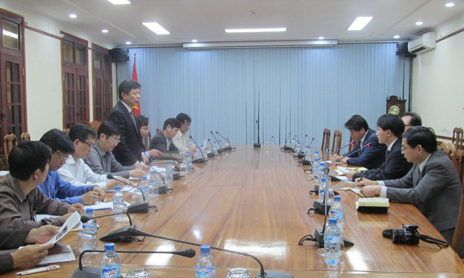 Đồng chí Nguyễn Hữu Hoài chủ trì buổi làm việc với ông Park Soo Kwan, Tổng lãnh sự danh dự Việt Nam tại Busan (Hàn Quốc) đến thăm và làm việc tại tỉnh Quảng Bình.