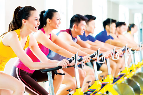 Tập thể dục thường xuyên và điều độ giúp ngăn ngừa bệnh tim - Ảnh: Shutterstock
