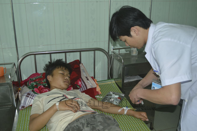 Được cấp cứu kịp thời nên tình trạng sức khỏe em Trương Thanh Long đã qua cơn nguy kịch.