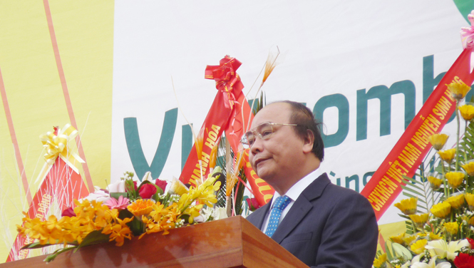 Đồng chí Nguyễn Xuân Phúc, Uỷ viên Bộ Chính trị, Phó Thủ tướng Chính phủ phát biểu tại buổi lễ.