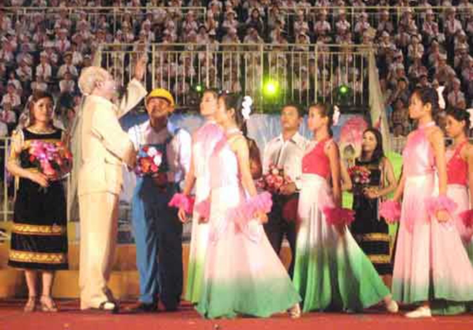 Tái hiện hình ảnh Bác Hồ tại lễ kỷ niệm 50 năm ngày Bác Hồ vào thăm Quảng Bình (16-6-1957 - 16-6-2007).
