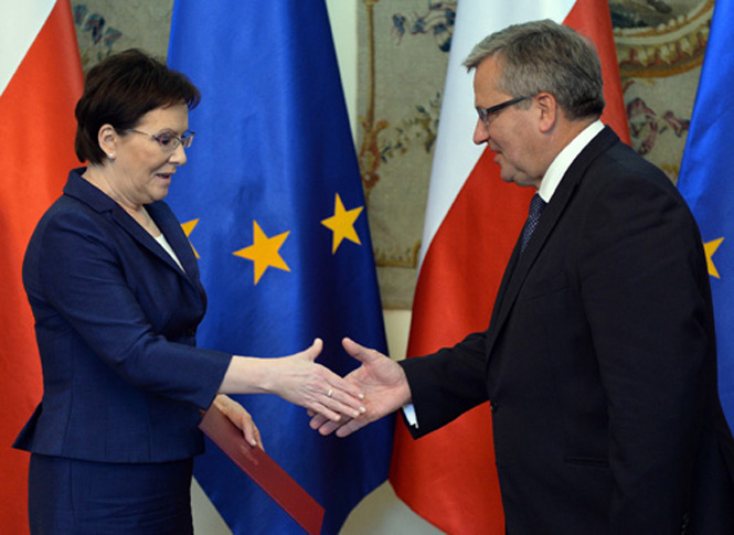 Tổng thống Bronislaw Komorowski chỉ định bà Ewa Kopacz làm tân thủ tướng. Ảnh: AFP/TTXVN