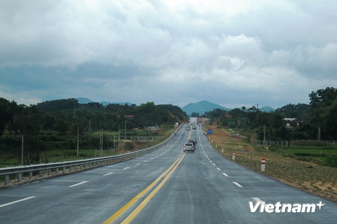 Đường cao tốc Nội Bài-Lào Cai có ý nghĩa đặc biệt quan trọng thuộc hành lang đường bộ Côn Minh-Hải Phòng (Ảnh: Việt Hùng/Vietnam+)