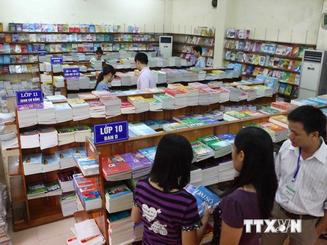 Một cửa hàng sách của Công ty TNHH Một thành viên Sách, Thiết bị trường học Hà Nội. (Ảnh: Quý Trung/TTXVN)