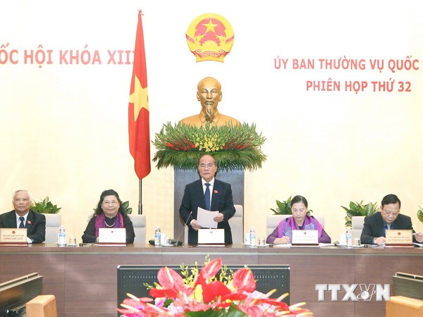 Chủ tịch Quốc hội Nguyễn Sinh Hùng chủ trì và phát biểu khai mạc Phiên họp thứ 32 của Ủy ban Thường vụ Quốc hội. (Ảnh: Nhan Sáng/TTXVN)