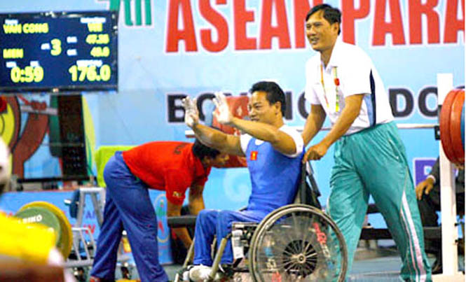  Văn Công là một trong những hy vọng vàng của thể thao người khuyết tật Việt Nam tại ASIAN Para Games 2014. 