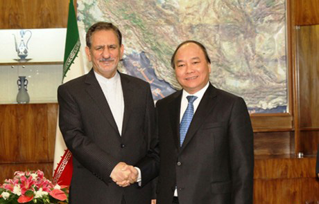 Phó Thủ tướng Nguyễn Xuân Phúc hội kiến với Phó Tổng thống thứ nhất Iran.