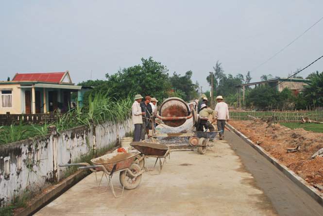 Quảng Xuân đang gấp rút hoàn thành tuyến đường giao thông liên thôn.