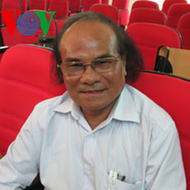 GS Đinh Quang Báo