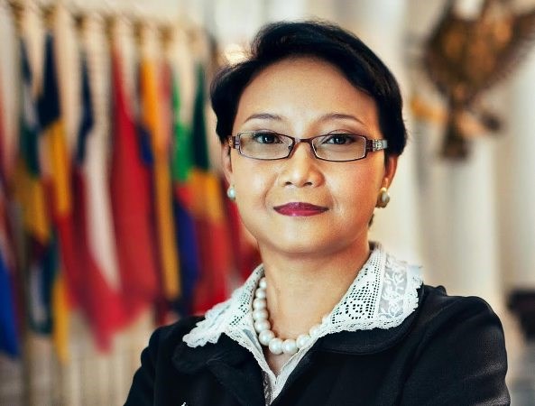 Bà Retno Marsudi trở thành nữ ngoại trưởng đầu tiên của Indonesia. (Ảnh: indoweb.nl)