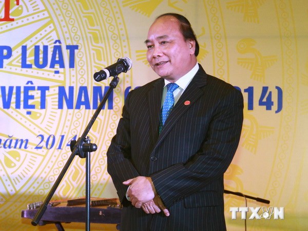 Phó Thủ tướng Nguyễn Xuân Phúc phát biểu tại buổi gặp mặt. (Ảnh: Doãn Tấn/TTXVN)