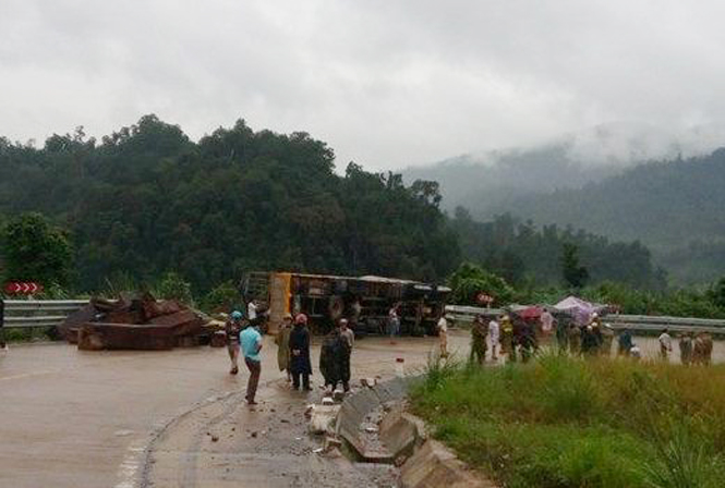 Hiện trường một vụ tai nạn giao thông trên địa bàn huyện Minh Hóa.