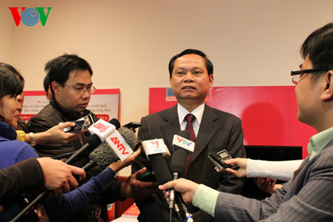 Tổng Thanh tra Chính phủ Huỳnh Phong Tranh trả lời phỏng vấn báo chí bên lề cuộc tọa đàm 