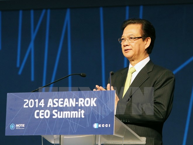 Thủ tướng Nguyễn Tấn Dũng phát biểu tại Hội nghị Thượng đỉnh doanh nghiệp ASEAN-Hàn Quốc. (Ảnh: Đức Tám/TTXVN)