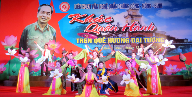 Một tiết mục tham dự Liên hoan văn nghệ quần chúng Công-Nông-Binh toàn tỉnh năm 2014