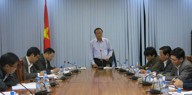 Đồng chí Trần Văn Tuân, Phó Chủ tịch UBND tỉnh phát biểu kết luận buổi làm việc.