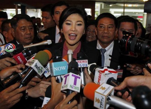 Cựu Thủ tướng Yingluck Shinawatra phát biểu trước các phương tiện truyền thông ở Bangkok 9-1. (Nguồn: Reuters)