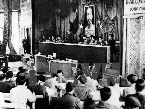 Đại hội đại biểu toàn quốc Đảng Cộng sản Việt Nam lần thứ II được tổ chức tại xã Vinh Quang, huyện Chiêm Hóa, tỉnh Tuyên Quang từ ngày 11-19/2/1951 (Đại hội lần thứ nhất được tổ chức tại Ma Cao, Trung Quốc). (Ảnh: Tư liệu TTXVN)