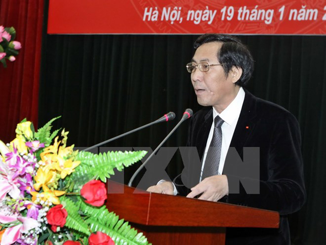 Nhà báo Thuận Hữu phát biểu tại hội thảo. (Ảnh: Minh Quyết/TTXVN)