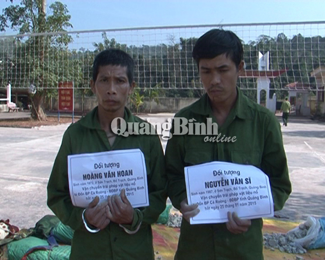 Hai đối tượng bị lực lượng Bộ đội Biên phòng bắt giữ cùng 670kg thuốc bom.