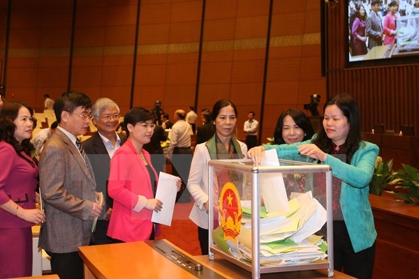 Các đại biểu Quốc hội bỏ phiếu tín nhiệm. (Ảnh minh họa: TTXVN)