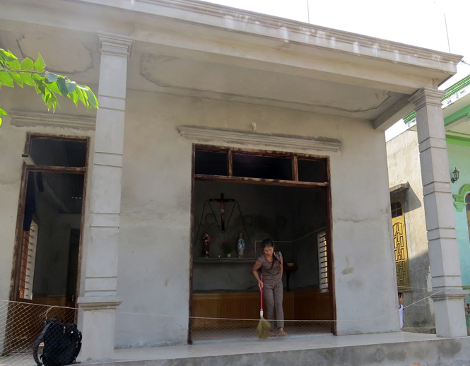 Nhà chị Mai Thị Tâm, một trong tám ngôi nhà chống bão lũ được báo Tuổi Trẻ hỗ trợ vừa hoàn thành.