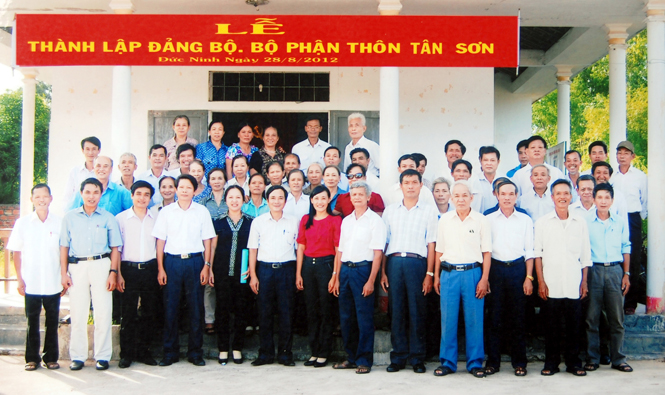 ĐBBP thôn Tân Sơn, xã Đức Ninh thành lập tháng 8-2012.
