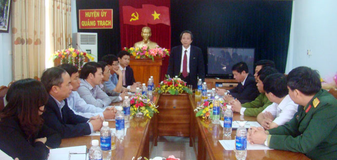 Đồng chí Hoàng Đăng Quang, Phó Bí thư Thường trực Tỉnh ủy, Trưởng đoàn đại biểu Quốc hội tỉnh kết luận tại buổi làm việc.