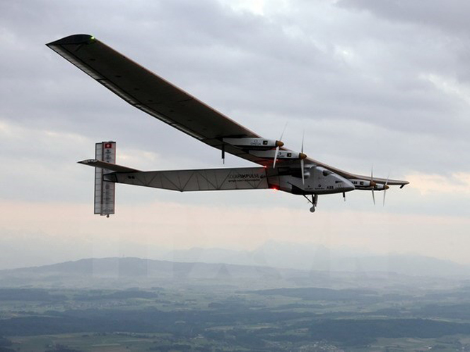 Chiếc máy bay chạy bằng năng lượng mặt trời Solar Impulse 2. (Nguồn: AFP/TTXVN)