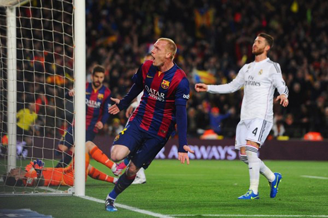 Barca có bàn mở tỉ số sớm do công của Mathieu (Ảnh: Getty Images)
