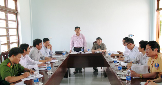 Đồng chí Nguyễn Ngọc Phương, TUV, Phó trưởng Đoàn ĐBQH tỉnh phát biểu tại buổi làm việc.