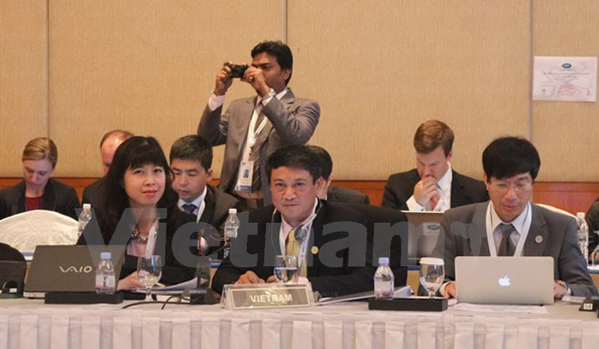 Thứ trưởng Bộ Thông tin và Truyền thông Phạm Hồng Hải (giữa, hàng đầu) tại Hội nghị. (Ảnh: Kim Dung/Vietnam+)