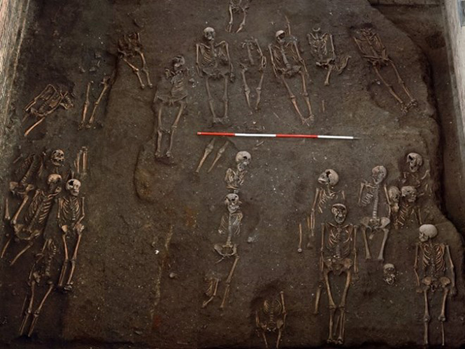 Những người được chôn sống trong khoảng từ thế kỷ 13 đến thế kỷ 15. (Nguồn: ibtimes.co.uk)