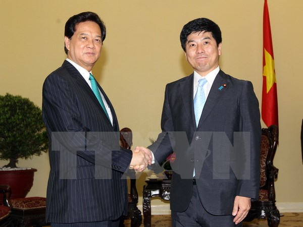 Thủ tướng Nguyễn Tấn Dũng tiếp Thứ trưởng Ngoại giao Nhật Bản Nakane Kazuyuki. (Ảnh: Đức Tám/TTXVN)