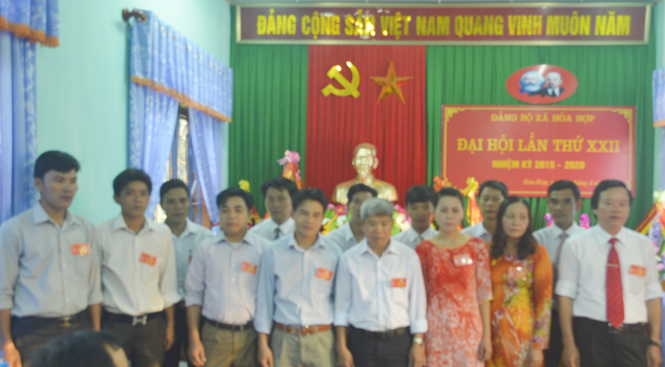 Ban chấp hành Đảng bộ xã Hóa Hợp huyện Minh Hóa nhiệm kỳ 2015-2020.